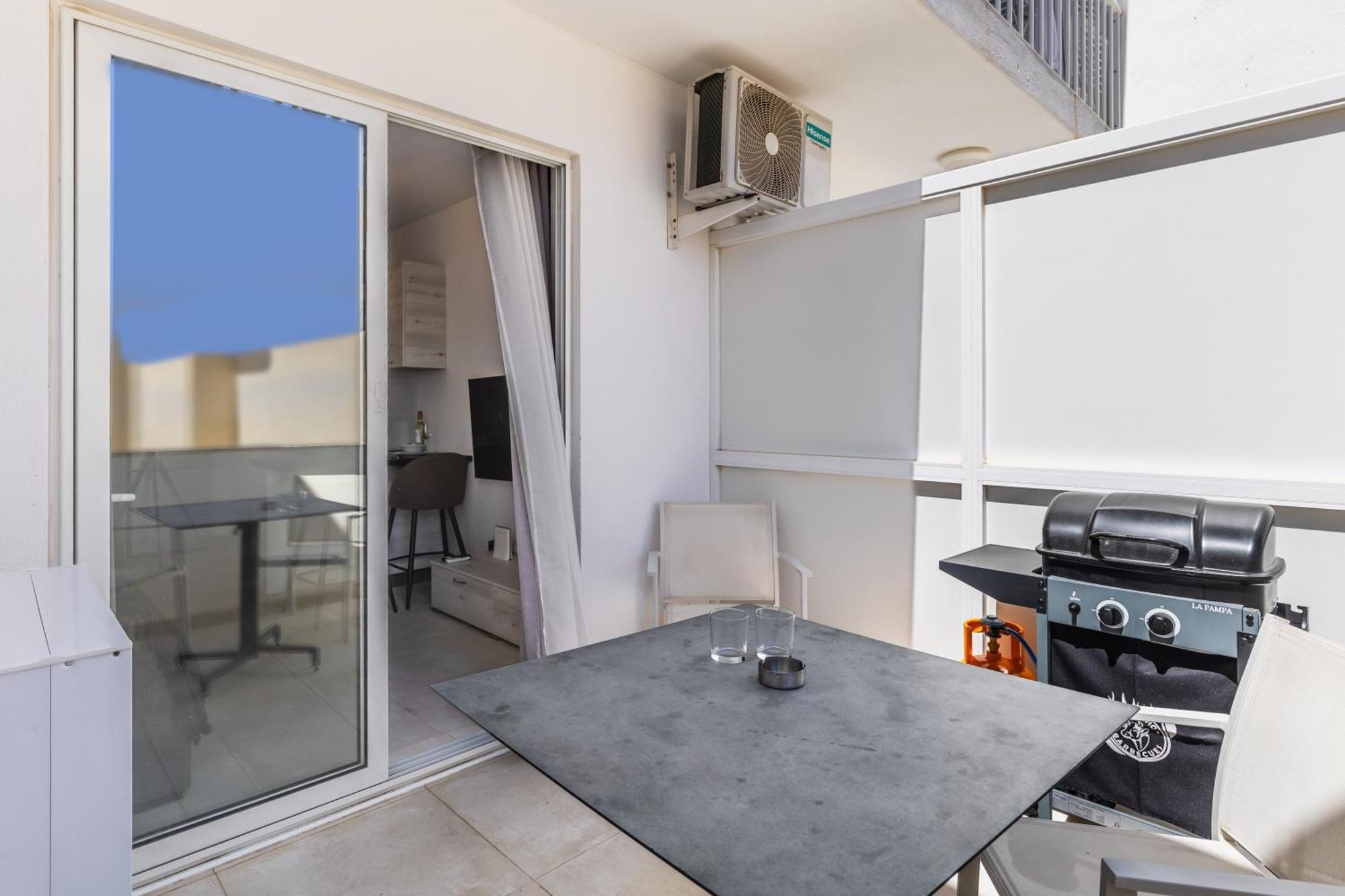 Kunsu'S Apartment 5 Min Walk From St Julians San Ġwann Buitenkant foto